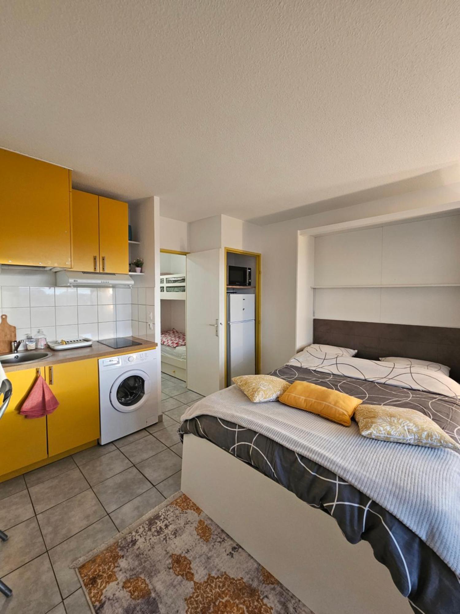 Studio Sanary-Sur-Mer Proche Gare Экстерьер фото