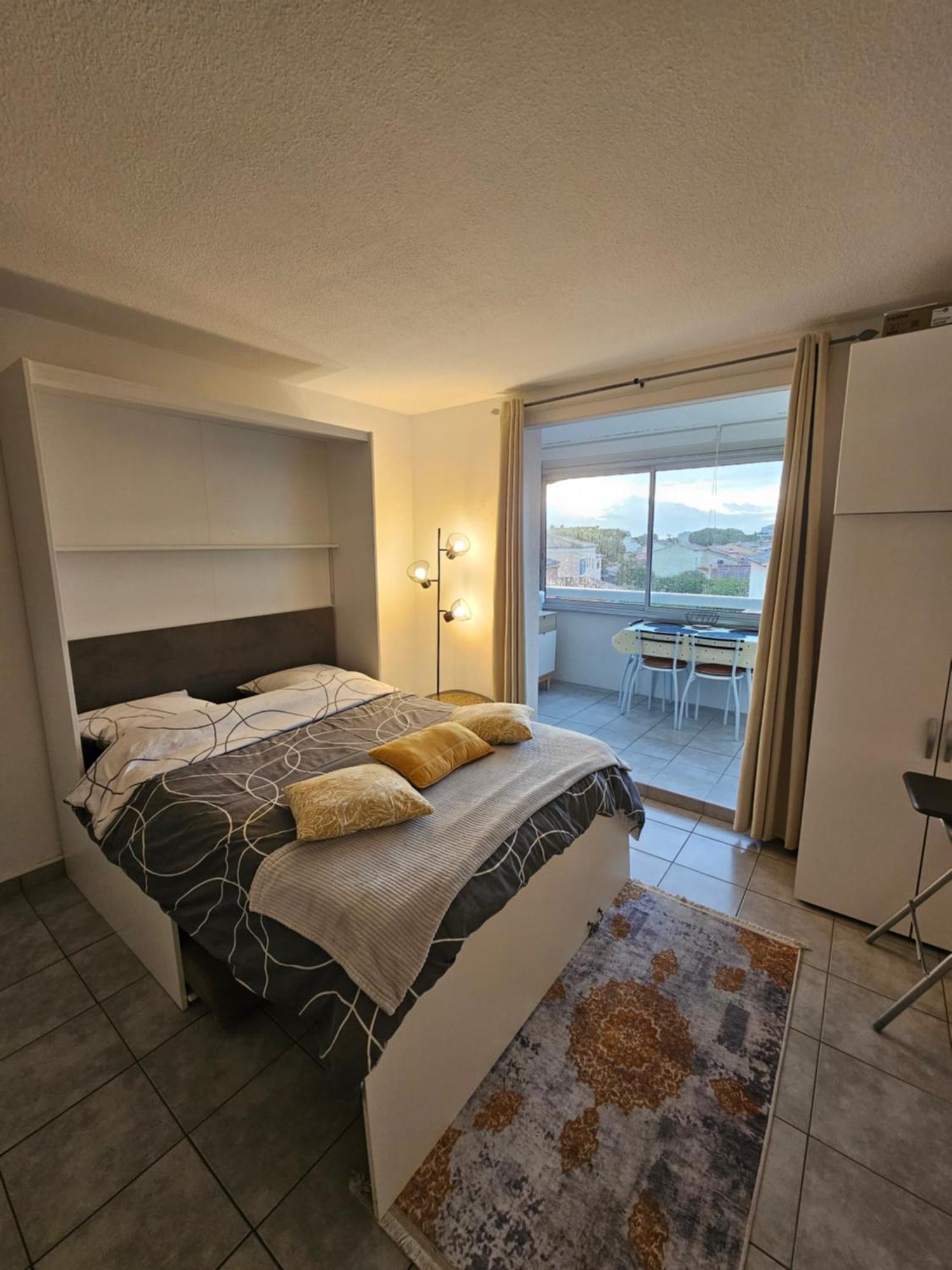 Studio Sanary-Sur-Mer Proche Gare Экстерьер фото